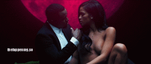 Cassie-Ventura-Topless.gif