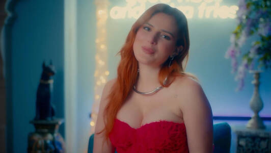 bella-thorne_thefappeningblog.exploitedcollegegirlsporn.com_0003.jpg