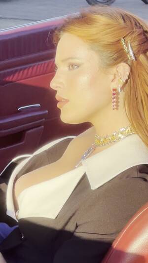 bella-thorne_thefappeningblog.exploitedcollegegirlsporn.com_0006.jpg