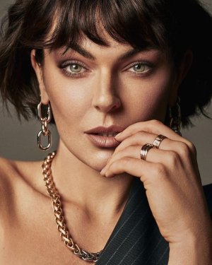 740full-serinda-swan (12).jpg