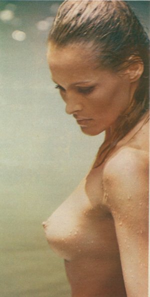 33339_jc_PB_UrsulaAndress006_123_843lo.jpg