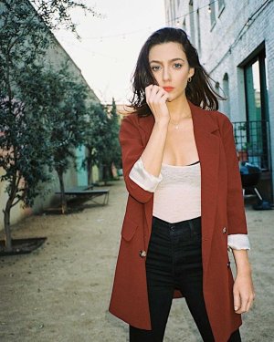 Natalie-Dreyfuss-by-Josh-Heller-Photoshoot-2020-10.jpg