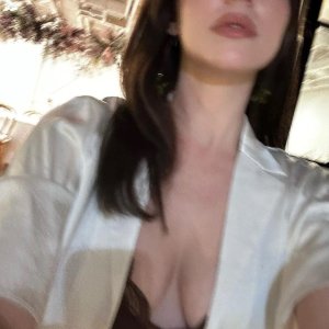 Adelaide Kane - bra 3.jpg