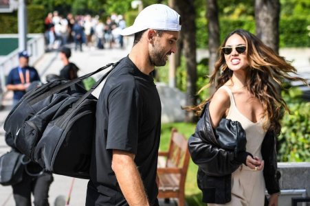 eiza-gonzalez-at-french-open-2025-at-roland-garros-in-paris-05-23-2025-6.jpg