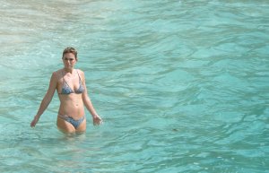 Serinda-Swan-Bikini-35.jpg