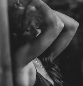Serinda Swan thefappeningblog.exploitedcollegegirlsporn.com 2.jpg